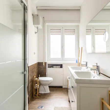 דירה Cinthia's House *